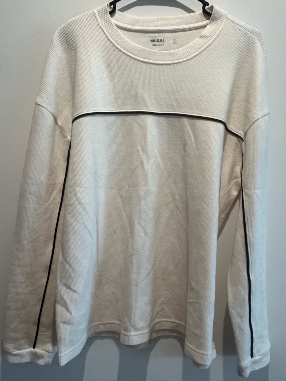 Hollister Cream Crewneck Sweatshirt with Black Piping